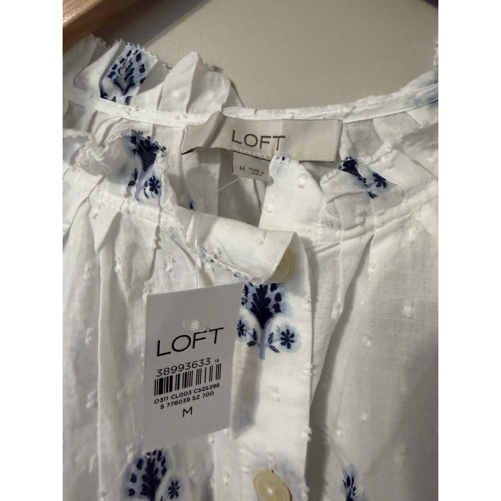 NWT LOFT Border Floral Clip Pleated Puff Sleeve Blouse Size Medium with Buttons - Picture 4 of 10